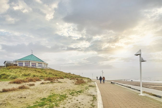 Strandpromend Ostfriesland Strandpromenad i Ostfrielsand